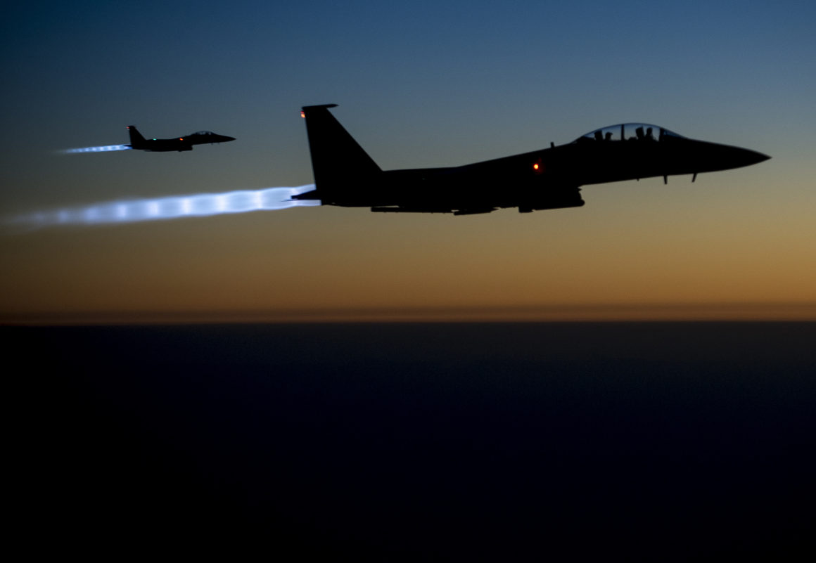 US aircraft flying over Northern Iraq en route to bomb ISIS targets in Syria